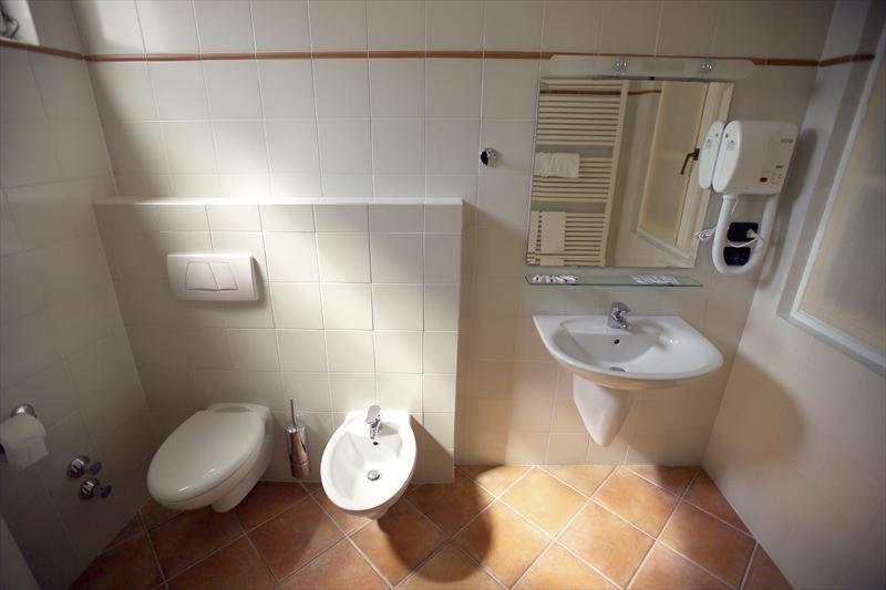 Albergo Badellino Bra Exterior photo