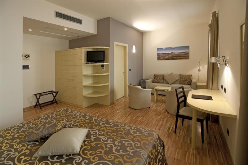 Albergo Badellino Bra Exterior photo
